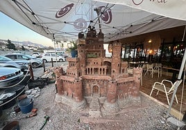 Image of the new Anton Jensen castle at the Media Caña beach bar in Torrox-Costa.