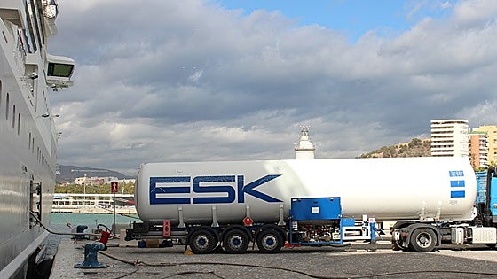 Less noise and fewer emissions: Ships docked in Malaga will be able switch off their polluting engines and generators