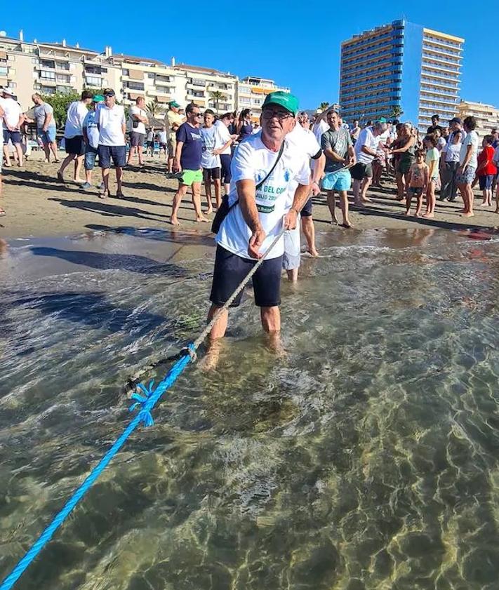 Imagen secundaria 2 - Fuengirola fishermen recreate ancient technique that is considered an art more than fishing