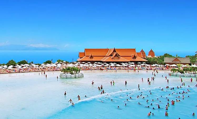 Image of the Siam Beach.