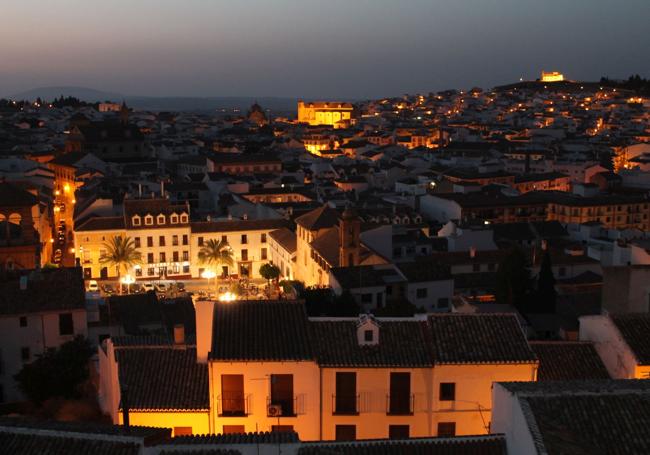 Until 30 September, Antequera's nights will offer very special activities.