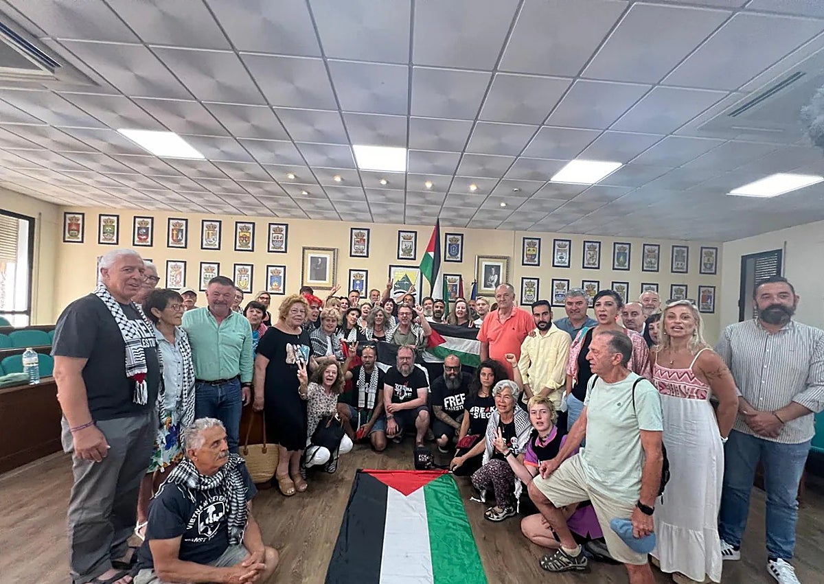 Imagen secundaria 1 - Photos from the Freedom Flotilla's visit to the Axarquía