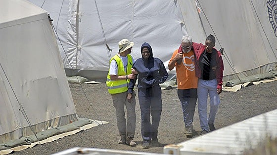 Right-wing at odds over migrant child plan in Spain