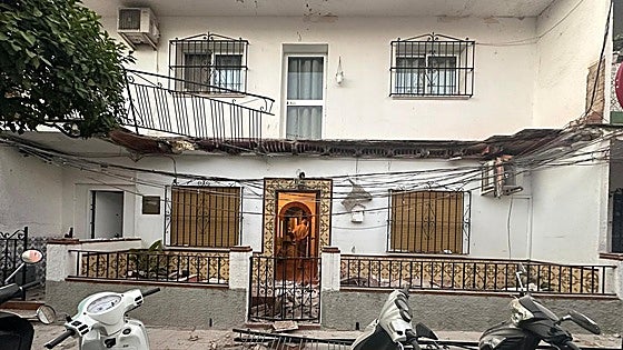 Lucky escape for occupants after balcony comes crashing down in Fuengirola