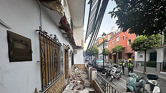 Seven families forced to leave their homes after balcony collapse in Fuengirola