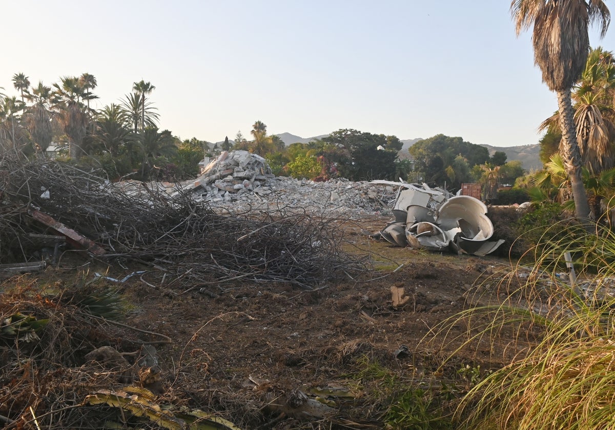 Las Gaviota after the demolition.