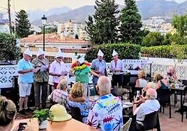 41 Club members joining in with the singing.