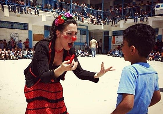 Lola, performing in Lebanon.