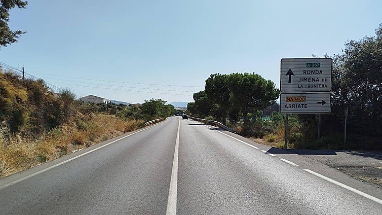 Junta receives 13 bids for road-widening project accessing Ronda from A-367