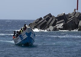 One of the wooden boats that arrived in El Hierro at the weekend.