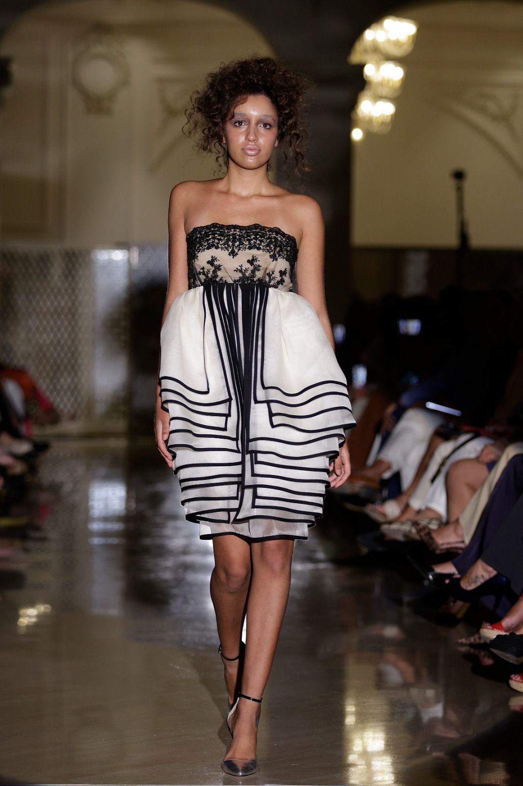 Victorio &amp; Lucchino avant-garde classic fashion on the catwalk - in pictures