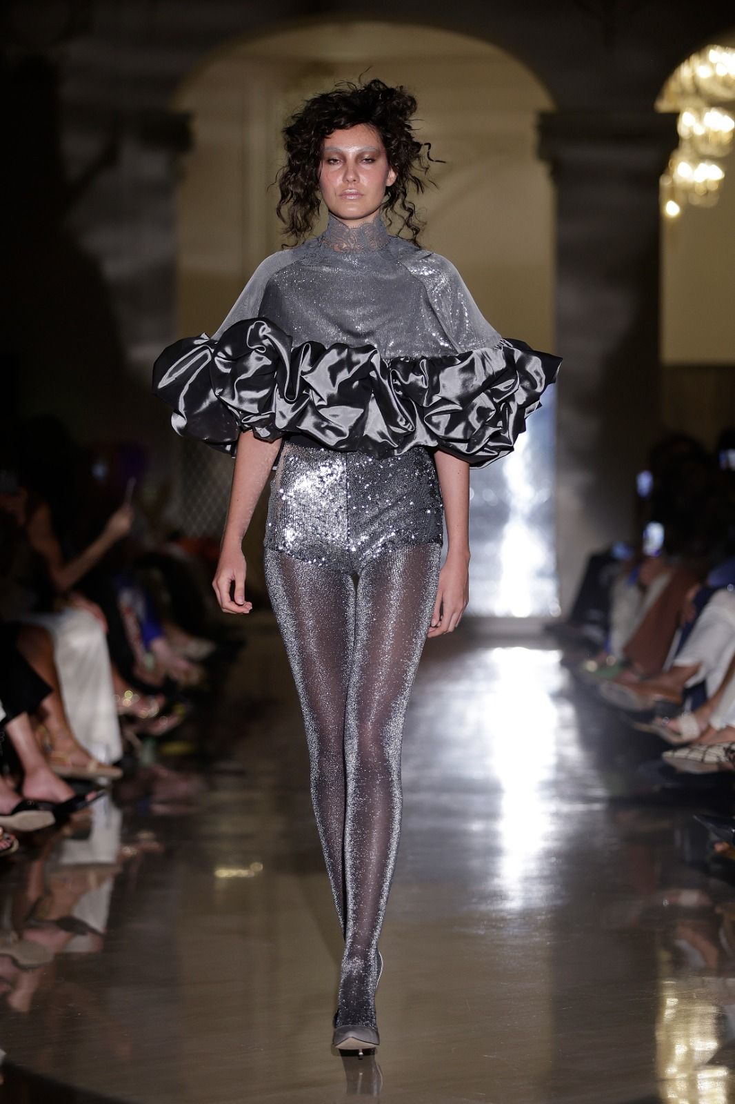 Victorio &amp; Lucchino avant-garde classic fashion on the catwalk - in pictures