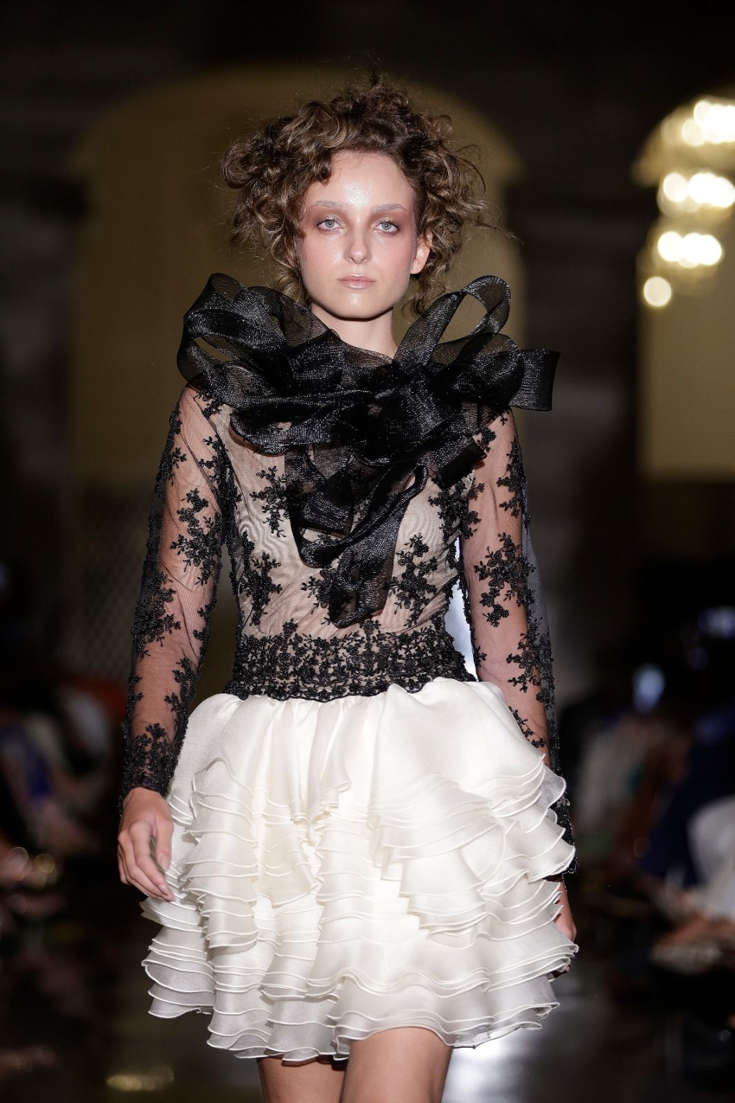 Victorio &amp; Lucchino avant-garde classic fashion on the catwalk - in pictures