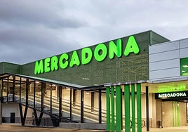 Where do Spain's supermarket giant Mercadona's own-brand olive oils come from?