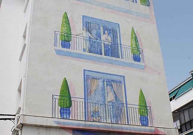 Colour. A stone's throw from the historic centre is a surprising route of urban murals.