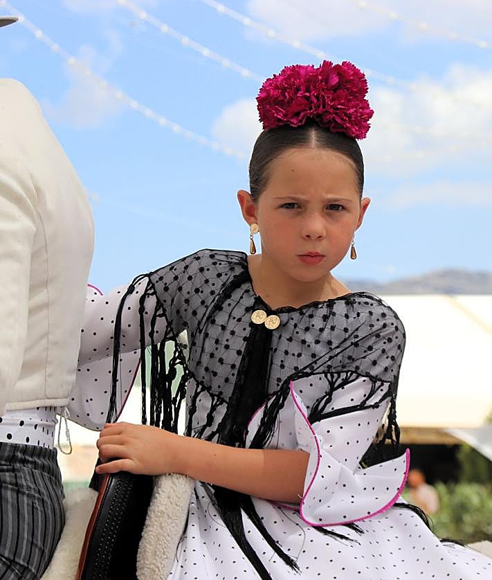 Imagen secundaria 2 - An afternoon of horses and well-dressed riders at Ronda fair, in pictures