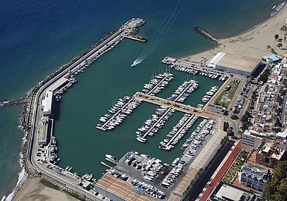 Archive image of the port of La Bajadilla.