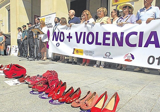 Minute of silence after a 'machismo' killing.