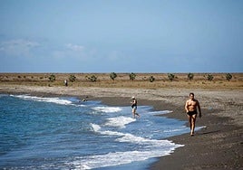El Pozuelo beach in Albuñol as it is now.