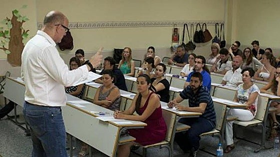 Junta launches campaign to cover over 1,000 teachers on sick leave in Andalucía