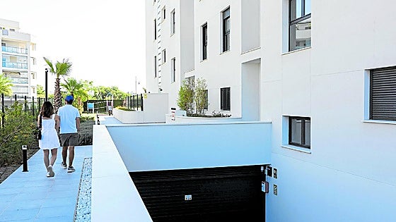 The 'nightmare' of living with tourist flats on the Costa del Sol