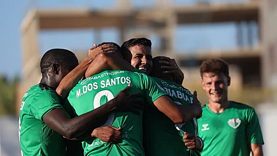 Antequera and Marbella continue to fly high in third-tier football league
