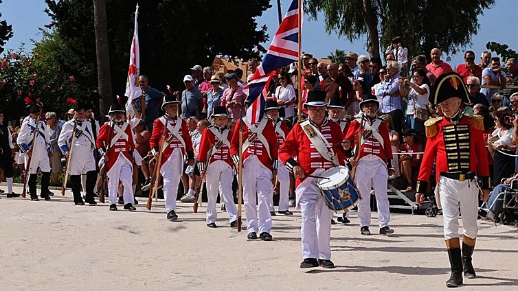 Hundreds look on as Costa del Sol town re-enacts historic battle