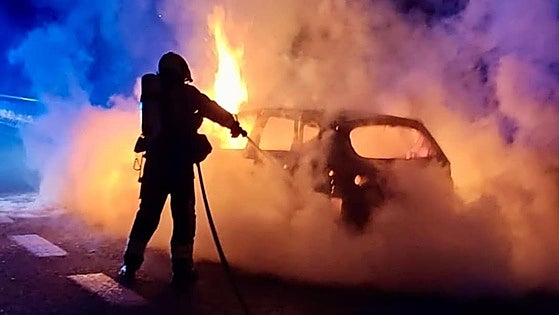 This is the moment a car was completely engulfed by flames on A-374 out of Ronda