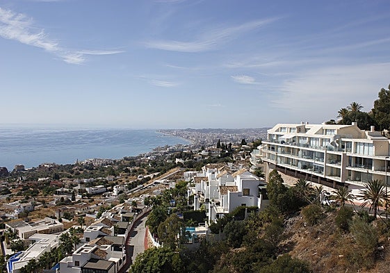 View of Benalmádena, at the point where it borders Fuengirola.