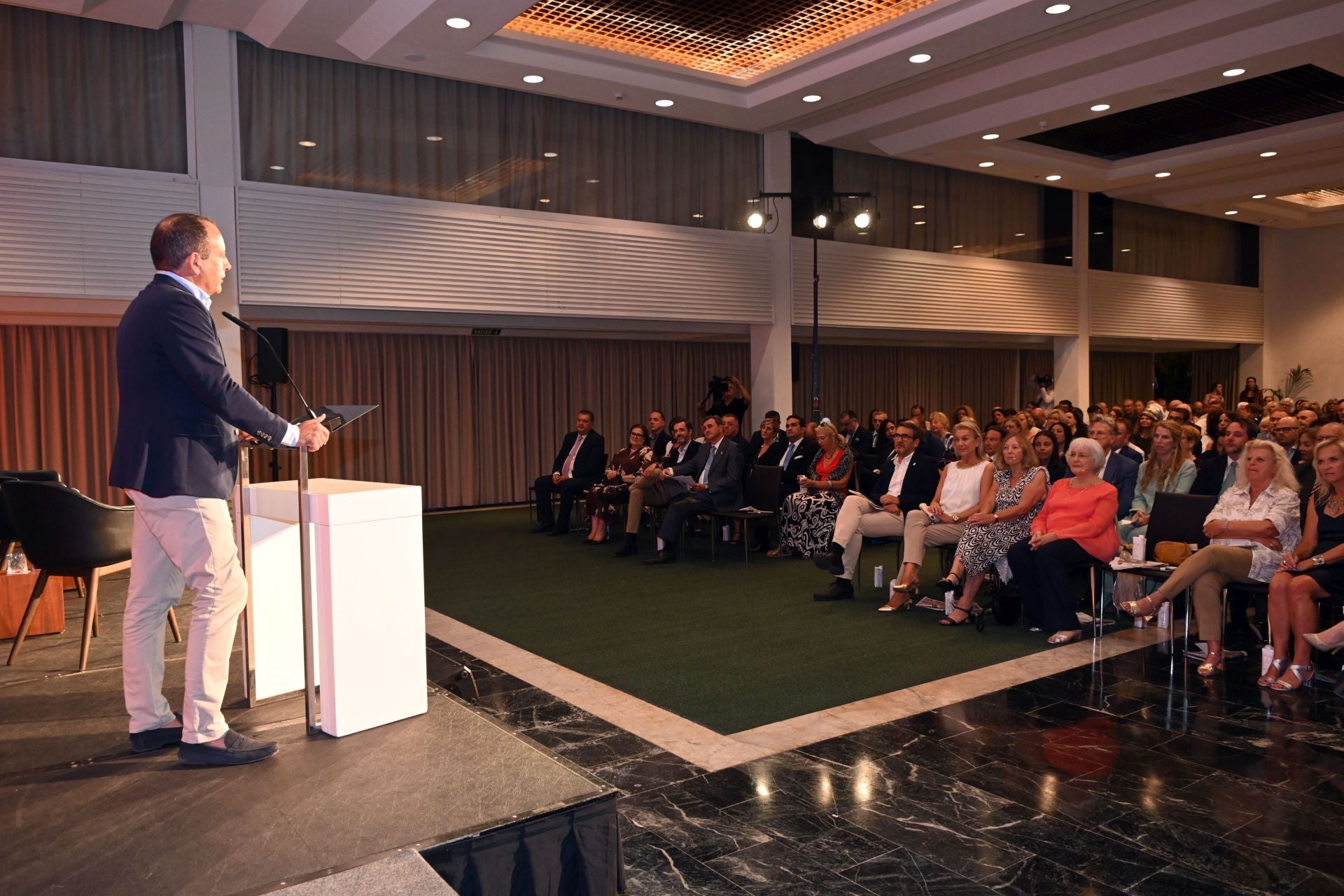 SUR in English 40th anniversary gala, in photos (I)