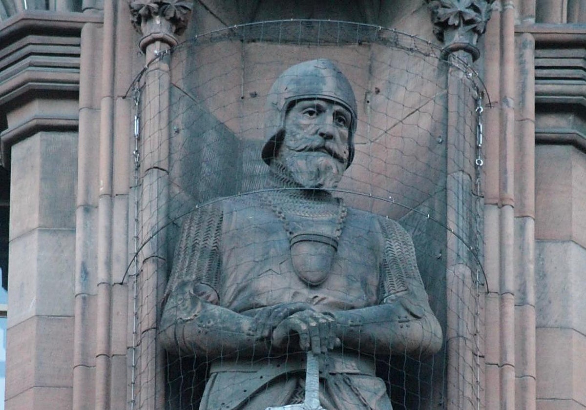 The statue of James Douglas at the Scottish National Portrait Gallery.