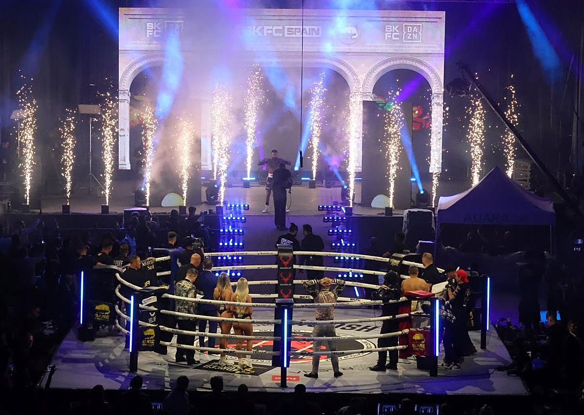 Imagen secundaria 1 - New bare knuckle lightweight champion crowned in historic Marbella bout