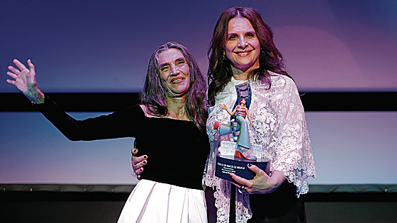 Juliette Binoche collects honorary award at Malaga's French film festival