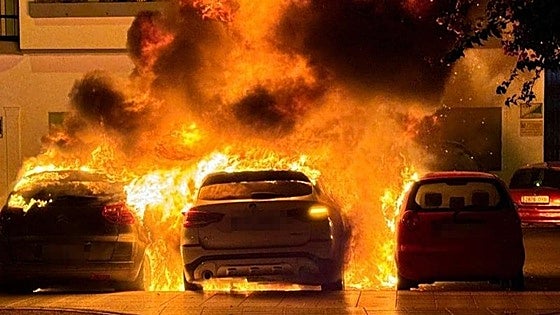 Blaze rips through seven vehicles in Costa del Sol town