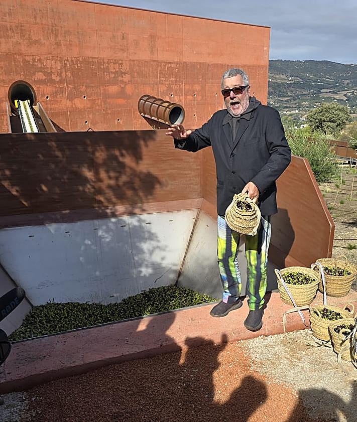 Imagen secundaria 2 - Philippe Starck's organic olive oil mill experience in Ronda is now a reality