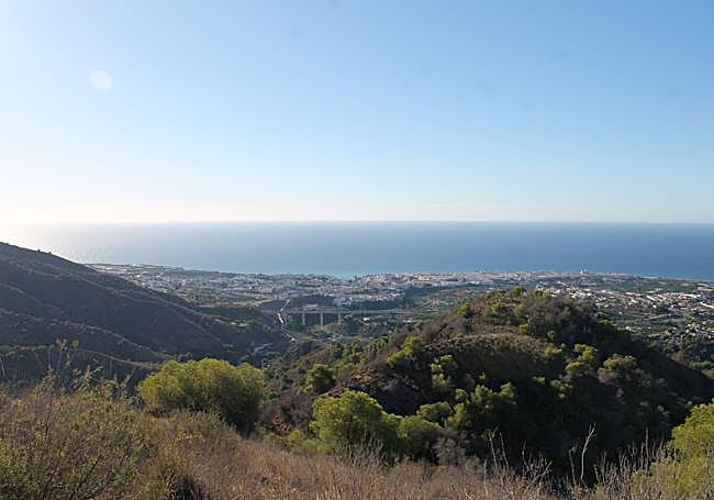 From the Pinto cross you can see a large part of the easternmost coast of Malaga.