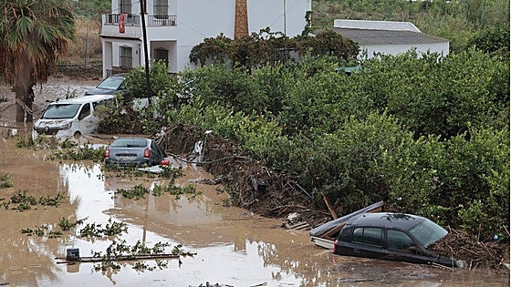 Residents of Malaga towns devastated by floods: 'We have nothing left, just the clothes we are wearing'