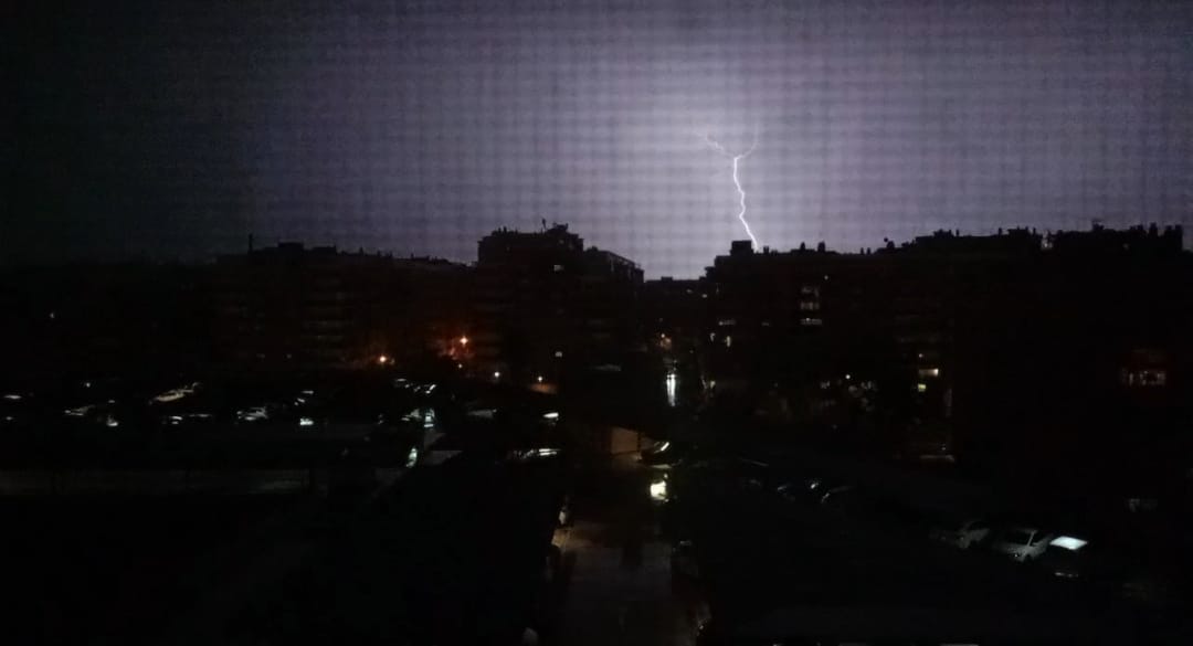 The most spectacular photos of the intense lightning storm over Malaga