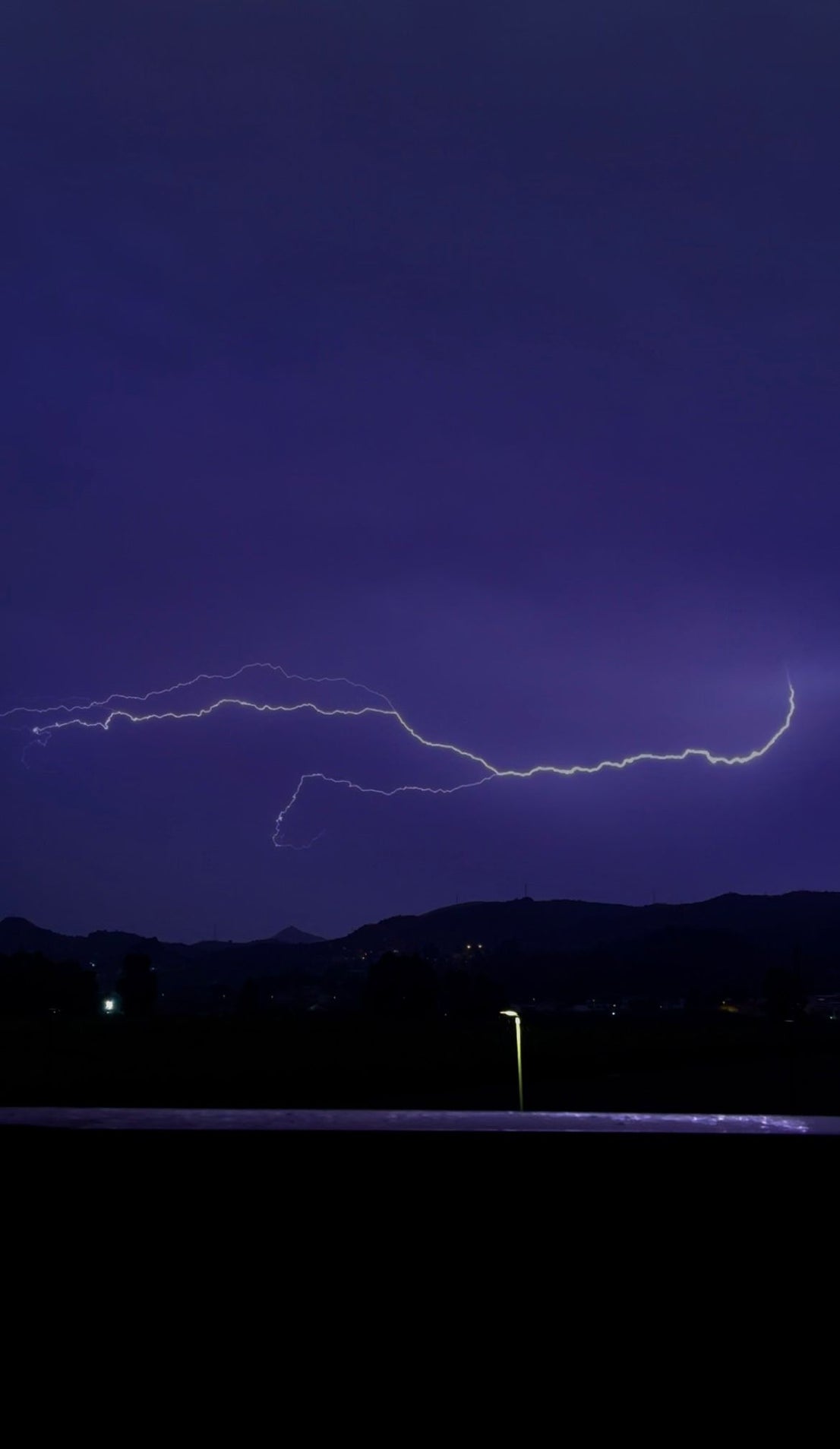 The most spectacular photos of the intense lightning storm over Malaga