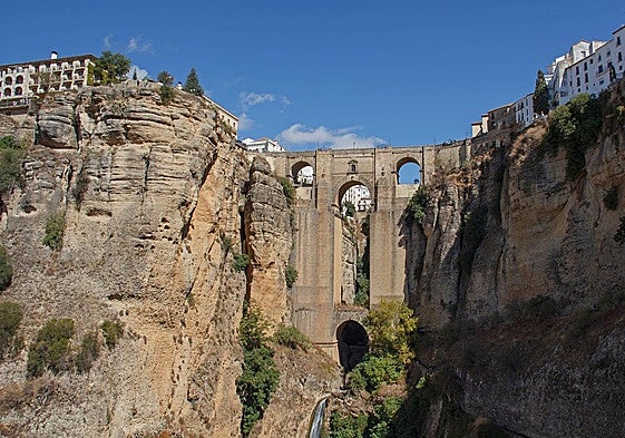 Ronda council moves to regulate tourist flats with tough new rules