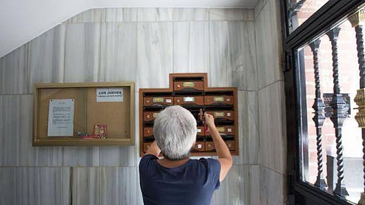 What's the latest on security cameras in common areas of residential blocks? Spain's supreme court rules they are legal