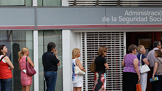 Widows' pension increase for 2025 sets a new high in Spain