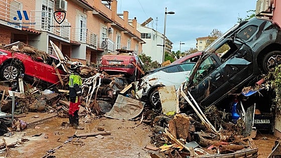 Malaga firefighters sent to Valencia to help with flood rescue efforts: 'It looks like a war zone'