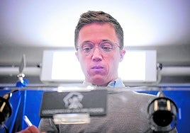 Former MP Íñigo Errejón in his last press conference before resigning.