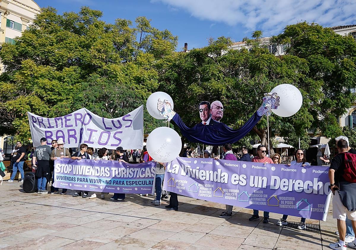 Imagen principal - In pictures and video: Around 10,000 people attend major rally to demand action to solve Malaga's housing crisis