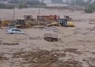 This is the moment a river in the Axarquía burst its banks as torrential rains continue across Malaga province