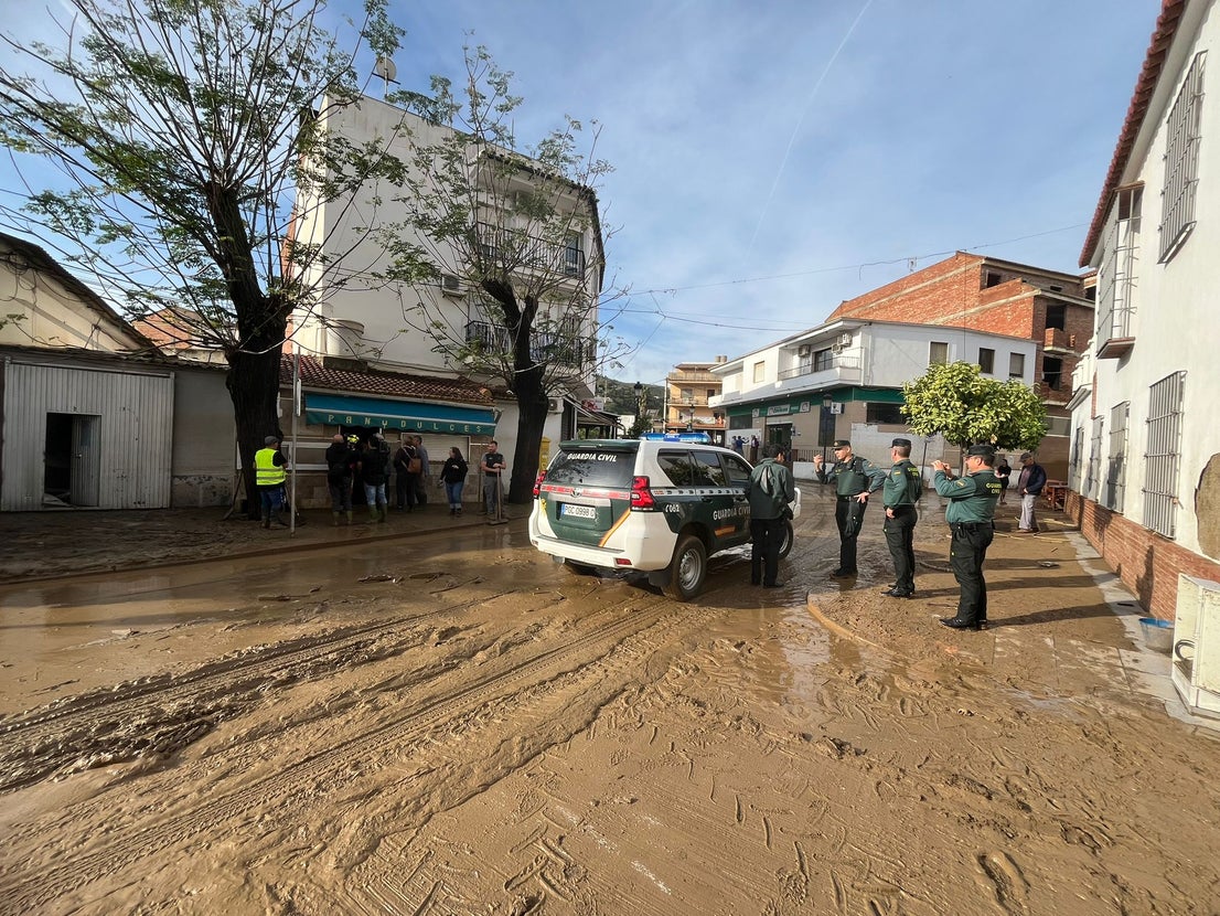Así amanece Benamargosa tras las inundaciones y el desbordamiento del río.