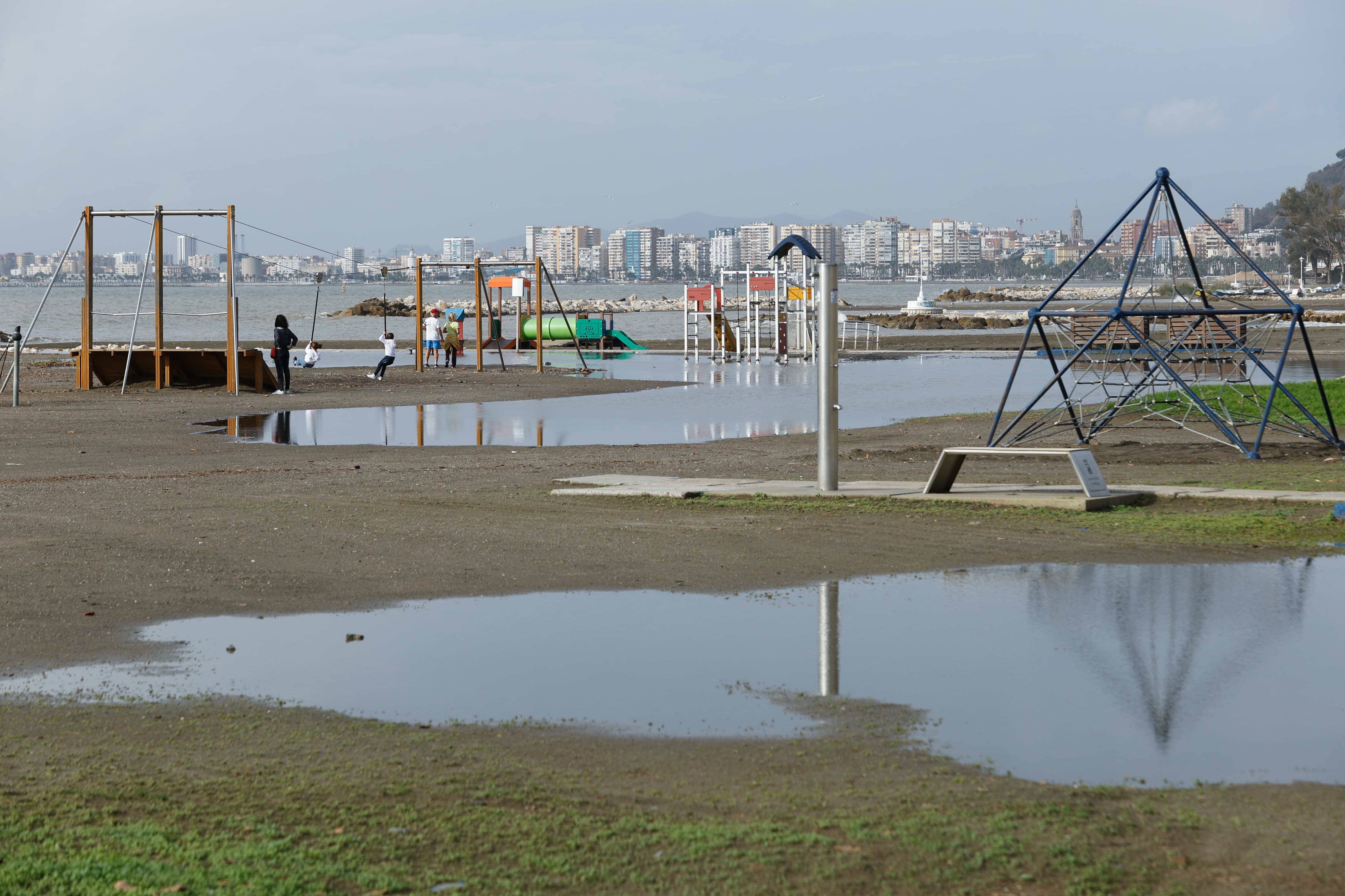 Pedregalejo tras las fuertes lluvias