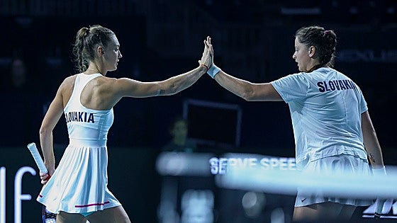Slovakia stun Great Britain to set up Billie Jean King Cup final against Italy