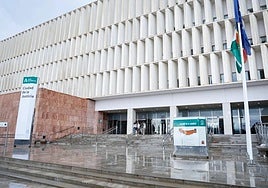 Prosecution requests prison sentences totalling 64 years for Malaga man accused of sexually assaulting six children in his family